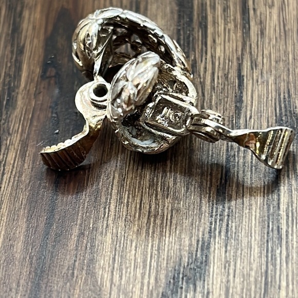 Vintage JJG Jonette Jewelry Silver Filigree Earrings. Clip on Easy to Wear - Picture 8 of 8